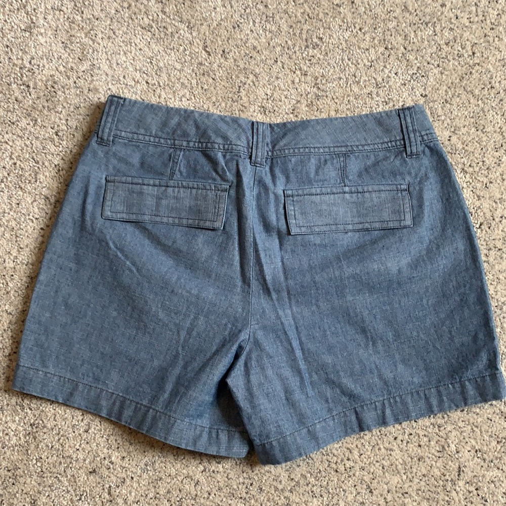 Lands’ End Shorts - Picture 3 of 5